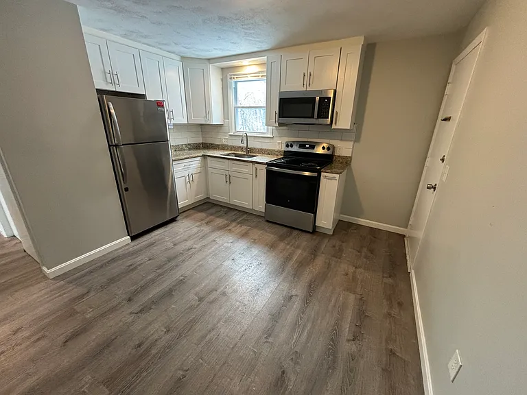 8 Lanesboro Rd #5 — Photo 1