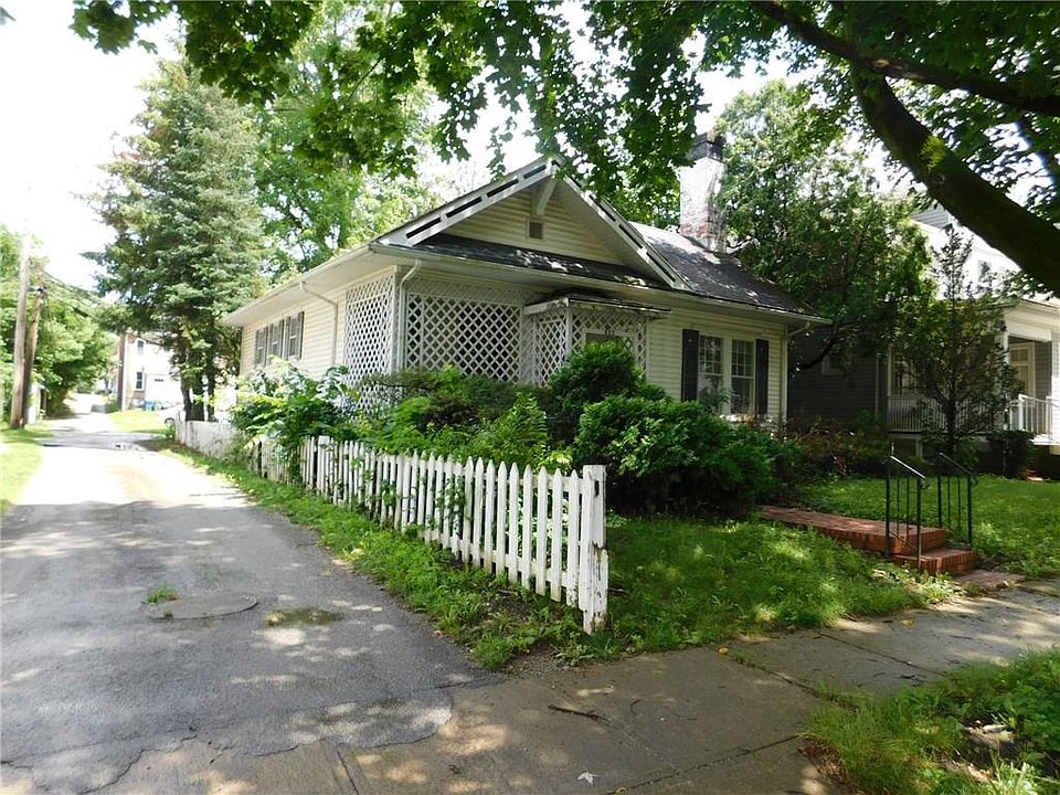 1st image of 822 Crescent Dr