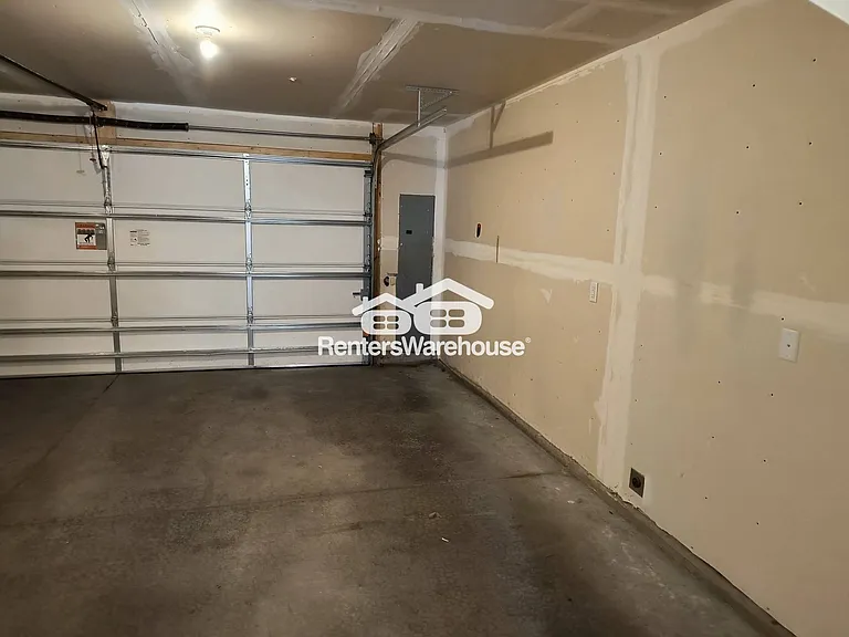 1105 Farrier Rd — Photo 38