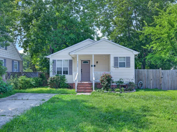 9287 Hickory St, Norfolk, VA 23503