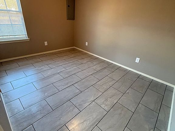 2nd image of 2225 Alma Blvd #A