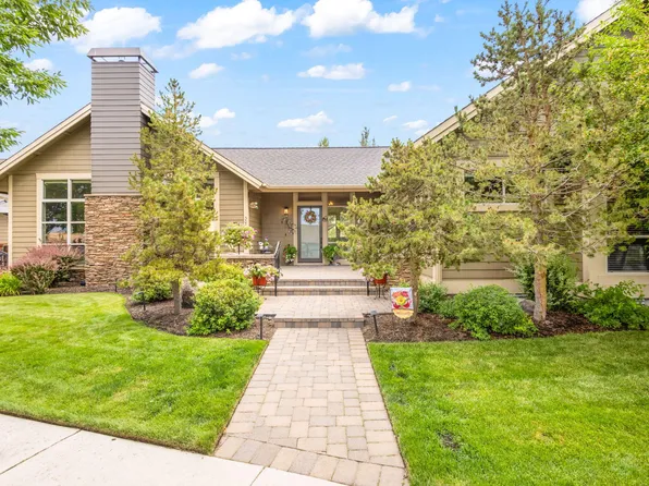 301 SE Larkspur Dr, Madras, OR 97741