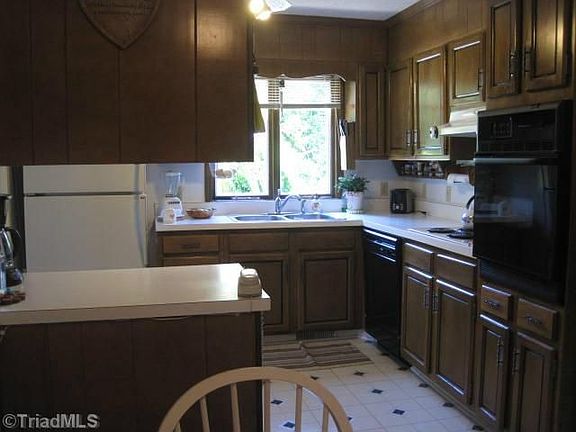 5th image of 4700 Chesterton Dr