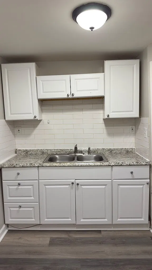 2 bed, 800 sqft, $1,050 — Photo 3