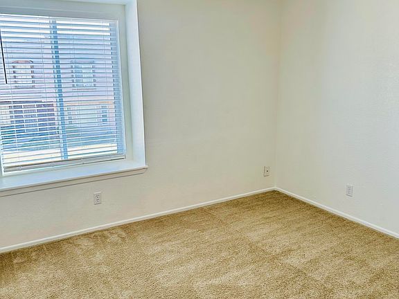 Second bedroom.