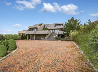 303 Dune Rd, Westhampton Beach, NY 11978