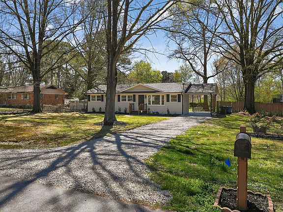 4th image of 2840 Providence Rd