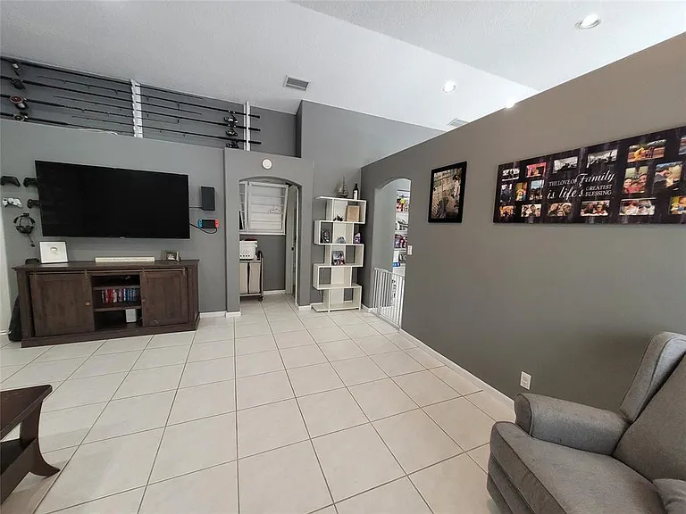 6416 Barton Creek Cir — Photo 10