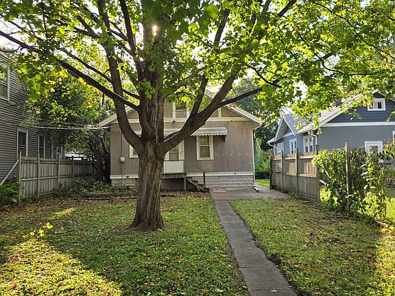 2nd image of 4225 Snelling Ave