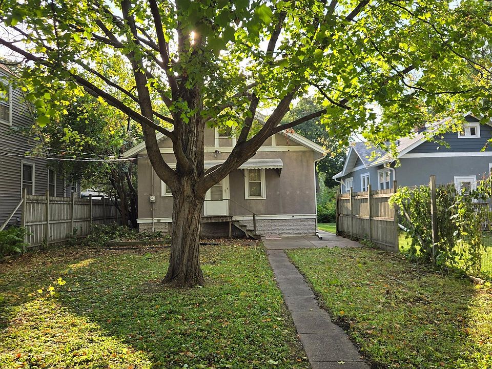 2nd image of 4225 Snelling Ave