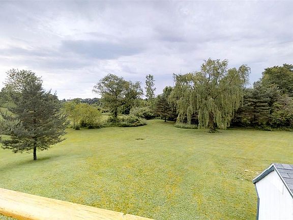 2nd image of 724 Graber Ct