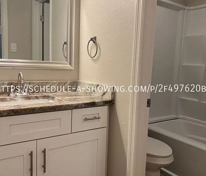 11907 Saint Charles Blvd — Photo 16