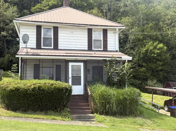 701 S Perry St, Titusville, PA 16354