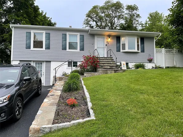 45 Fairfax Road, Fishkill, NY 12524