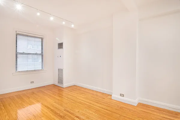 Rented by WAM Partners - William Moses Co. | media 43