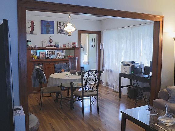 4th image of 3651 Longfellow Ave