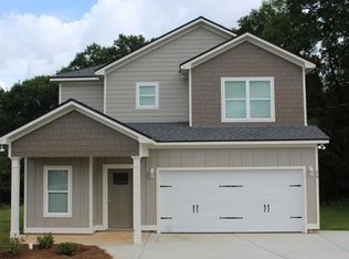 26 Peacock Dr, Phenix City, AL 36869