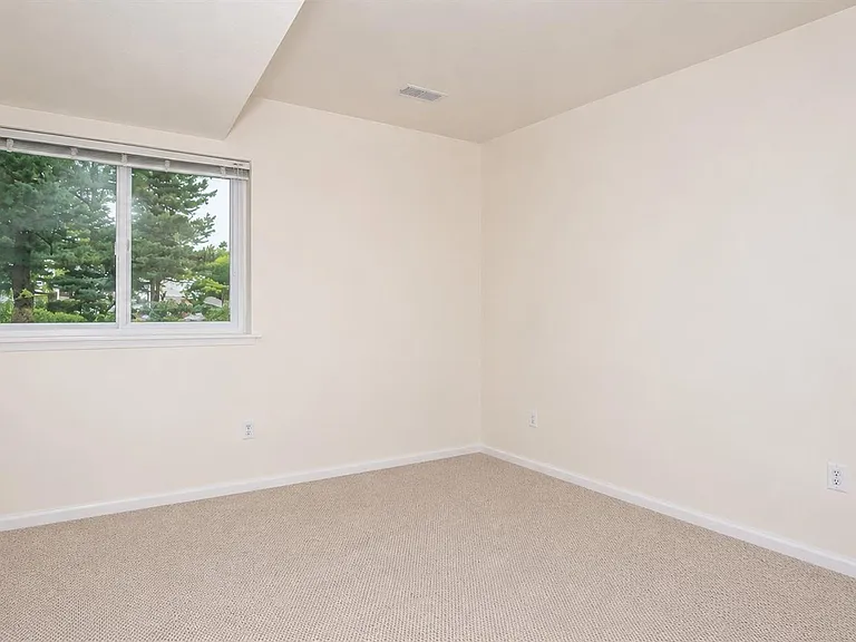 2730 Lafayette Dr — Photo 17