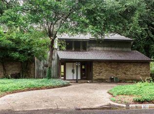 1657 Cherry Creek Dr, Woodway, TX 76712