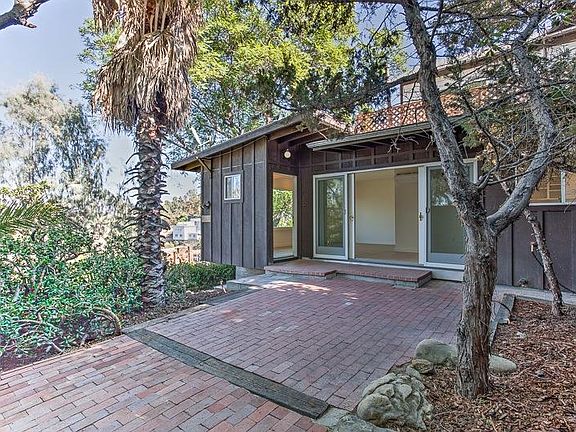 2nd image of 2430 Loma Vista Pl