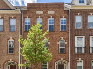 108 Fortnightly Blvd, Herndon, VA 20170