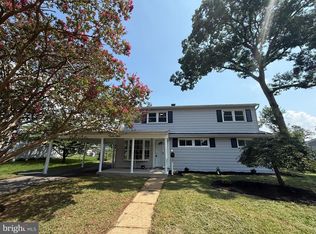 1011 Somerset Dr, Glen Burnie, MD 21061