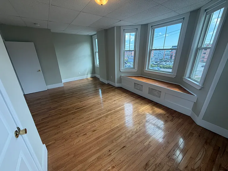 73 Danforth St #2 — Photo 3