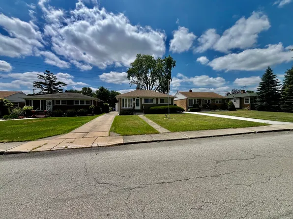 152 W 29th Pl, South Chicago Heights, IL 60411