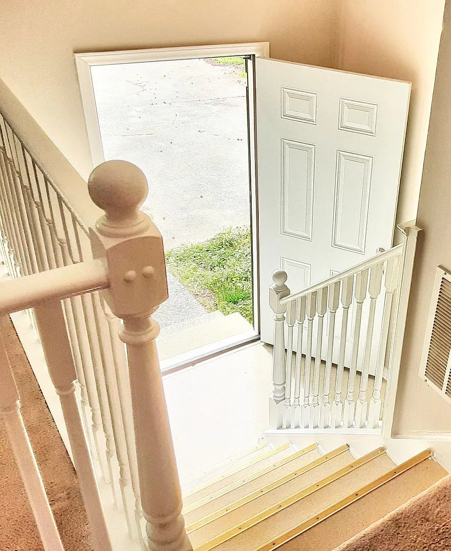 2421 Camellia Drive — Photo 2