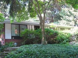 116 Guenevere Dr, Pittsburgh, PA