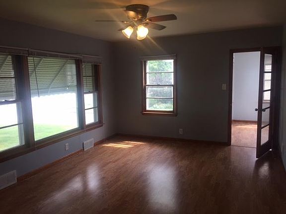 3rd image of 16428 S Park Ave