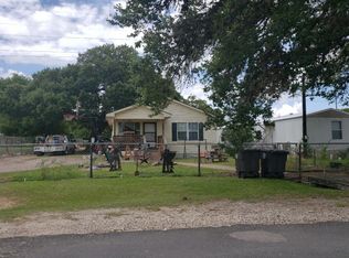 1115 August St, Schulenburg, TX 78956