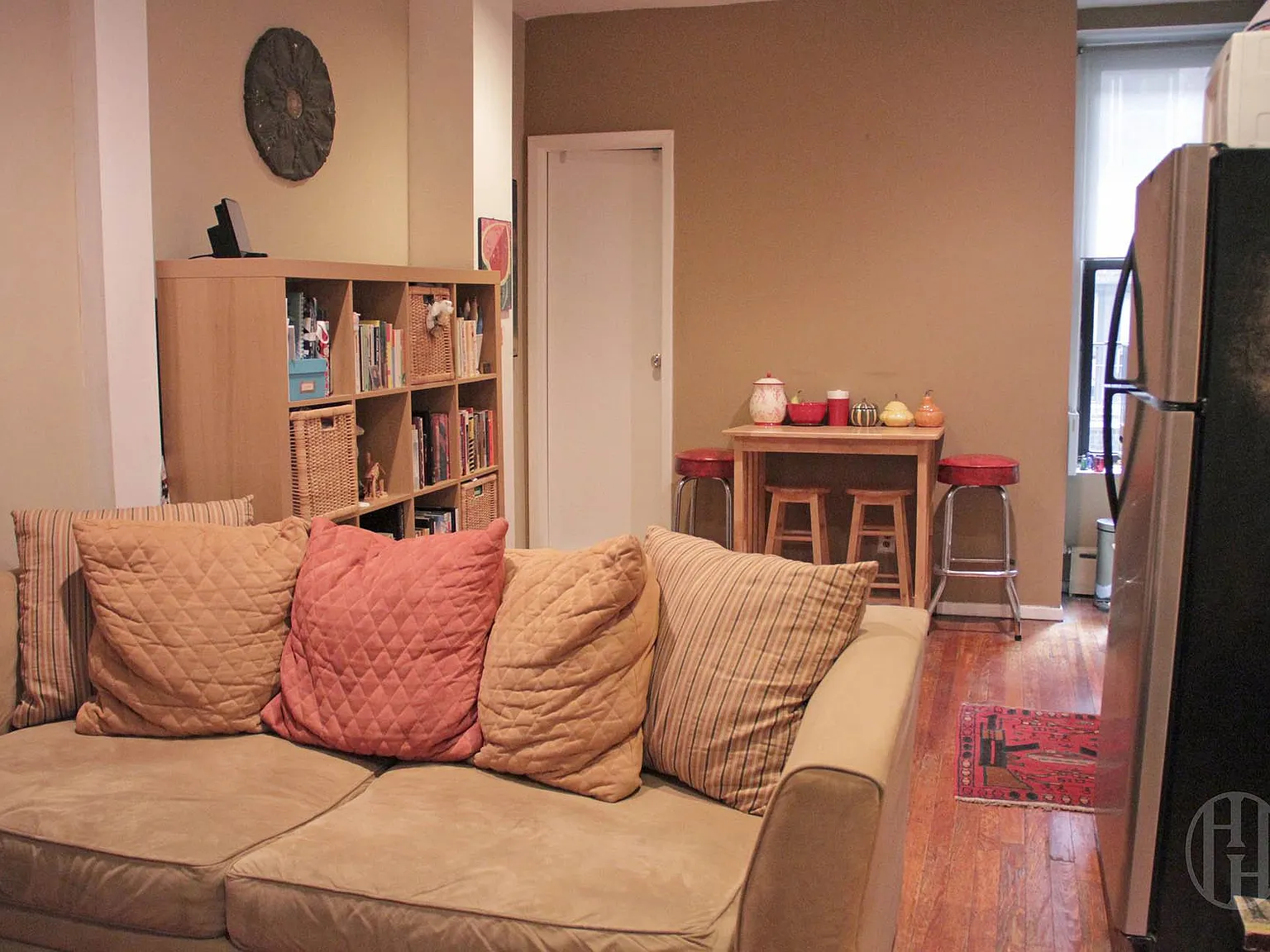 19 Grace Court — Photo 3
