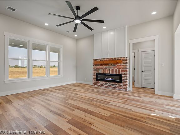 5th image of 2028 Prairie Fire Dr