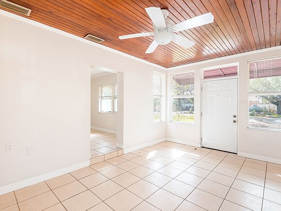 5th image of 3005 W Napoleon Ave