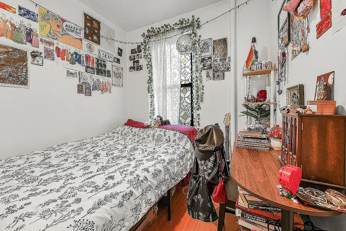 124 Mott Street — Photo 4