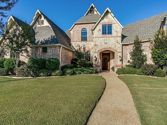 2nd image of 816 Gentle Wind Dr