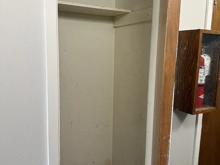 310 NW Chapel Dr #1 — Photo 1