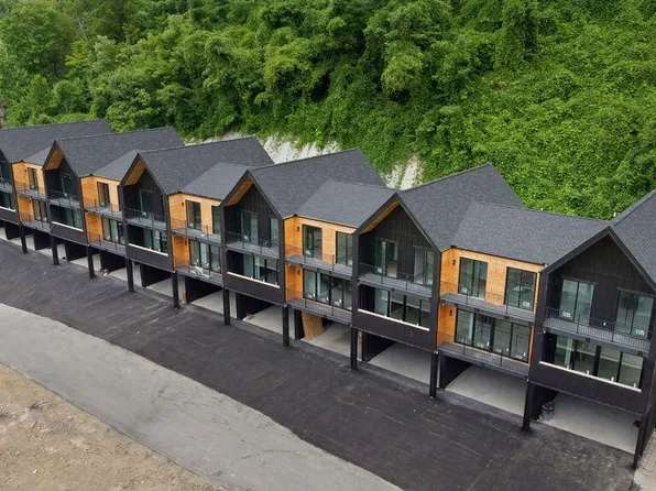 215 Circle Dr #2, Gatlinburg, TN 37738