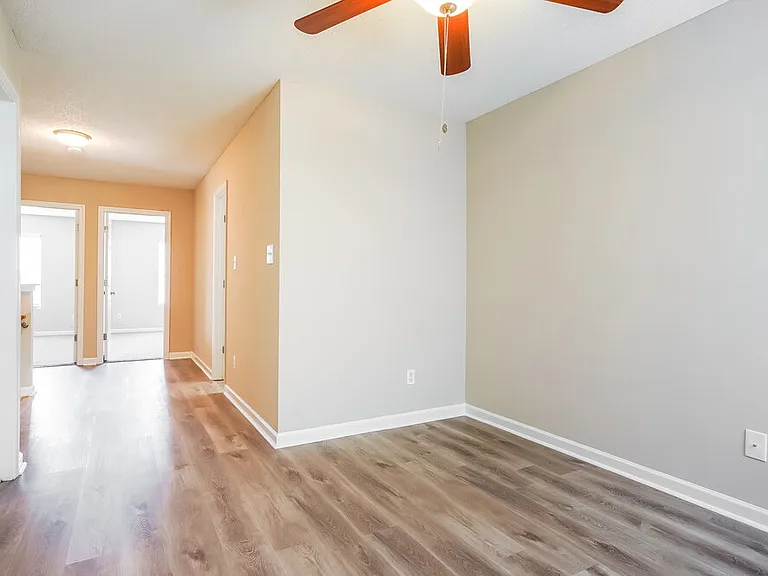 70 Brookhaven Dr — Photo 11