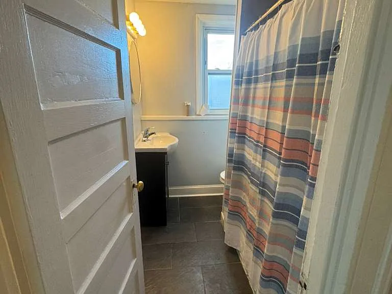 365 Remington St — Photo 4