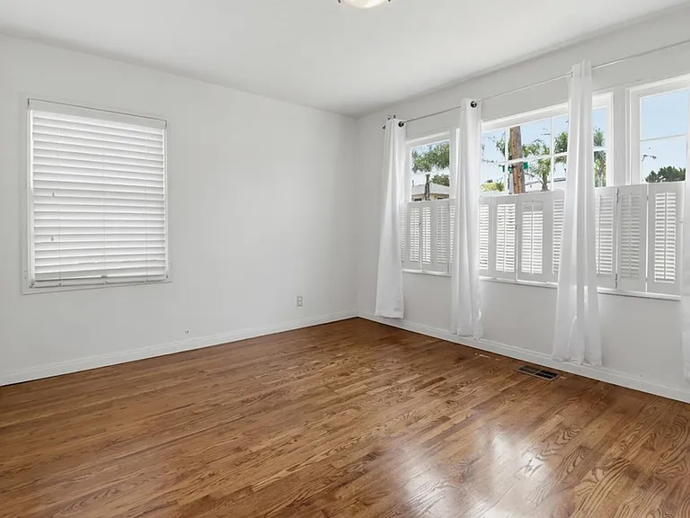 7134 Hybeth Dr — Photo 25