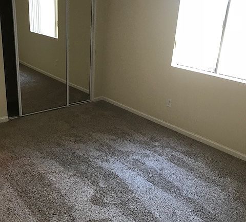 4th image of 561 S Mollison Ave Unit D