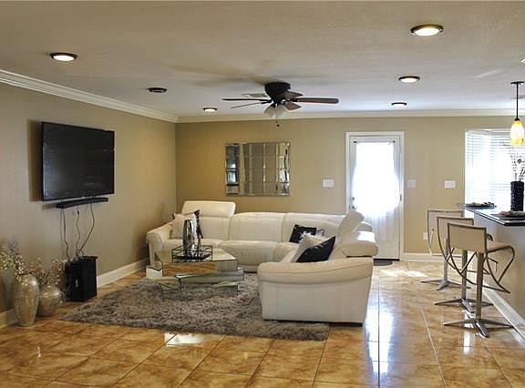 5th image of 3308 Pecan Dr