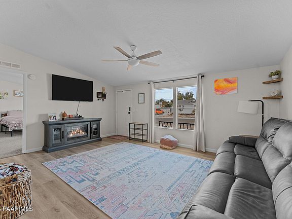 4th image of 266 W Gompers Cir