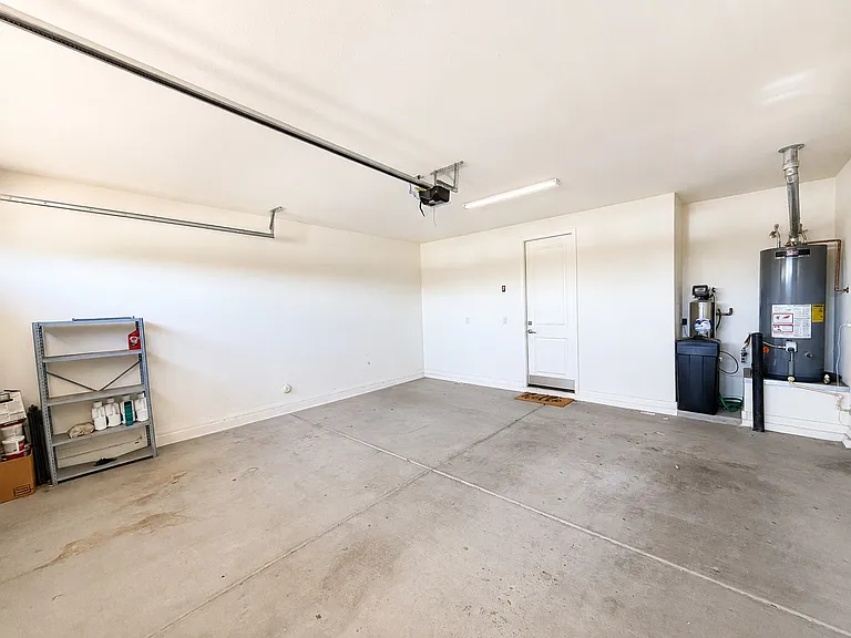 18688 W Mescal St — Photo 43