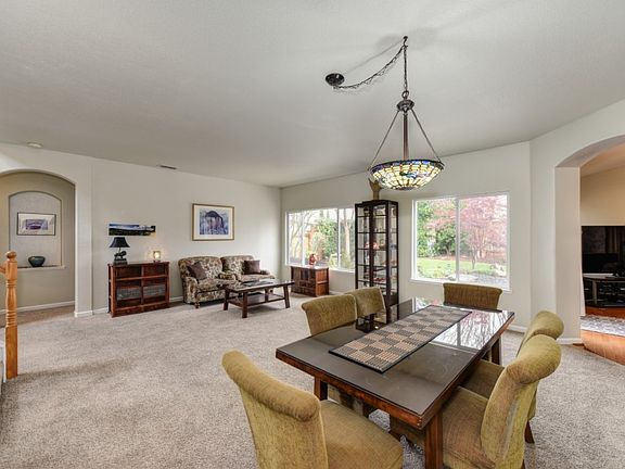 3rd image of 8791 Monterey Oaks Dr