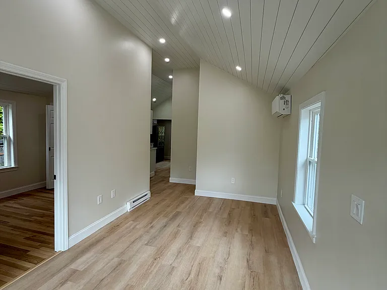 164 Princeton Ave — Photo 5