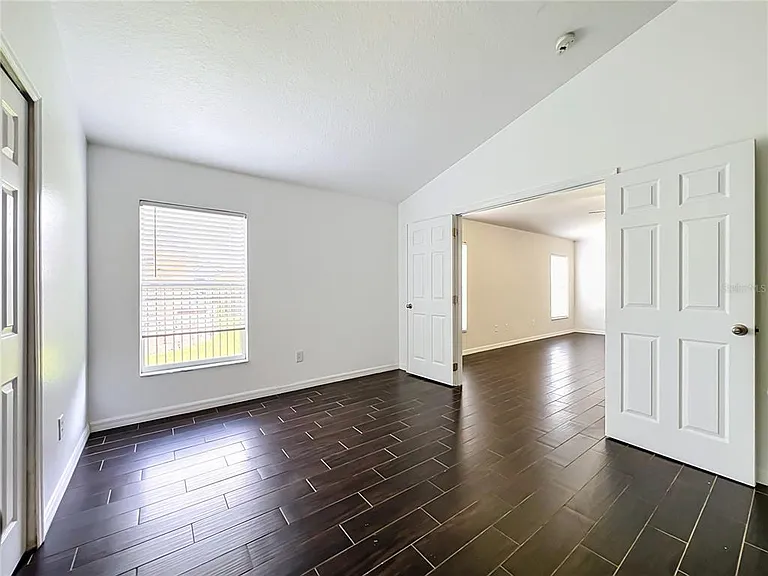 1045 Willow Branch Dr — Photo 25