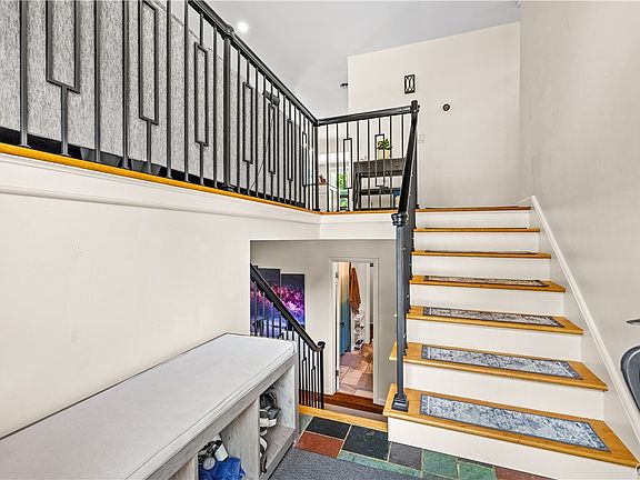 3rd image of 12 Woodberry Rd